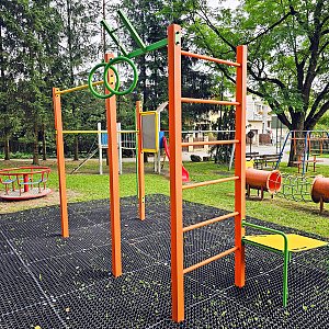 Na detskom ihrisku v mestskej časti Vieska-Bezdedov pribudol nový workoutový prvok Na detskom ihrisku v mestskej časti Vieska-Bezdedov pribudol nový workoutový prvok